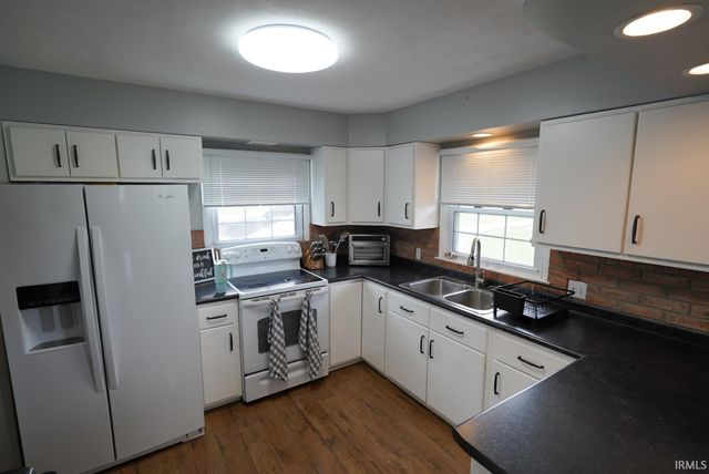 1969 E State Road 64, Huntingburg, IN 47542