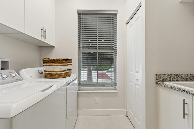 4916 Pointe Midtown Way, Palm Beach Gardens, FL 33418