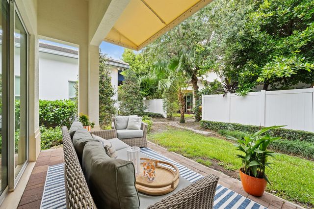 4916 Pointe Midtown Way, Palm Beach Gardens, FL 33418
