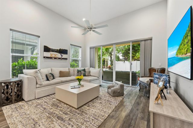 4916 Pointe Midtown Way, Palm Beach Gardens, FL 33418
