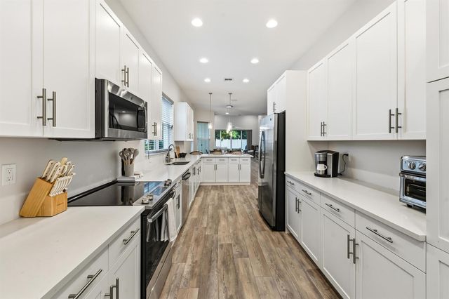 4916 Pointe Midtown Way, Palm Beach Gardens, FL 33418