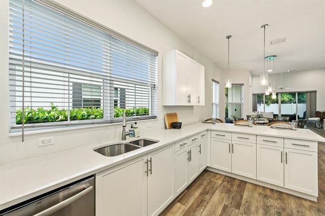 4916 Pointe Midtown Way, Palm Beach Gardens, FL 33418