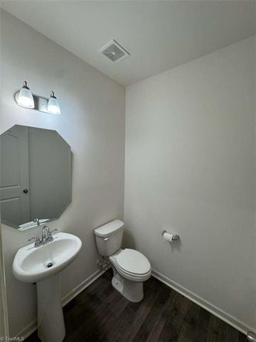 5712 Baverhof Drive, Greensboro, NC 27405