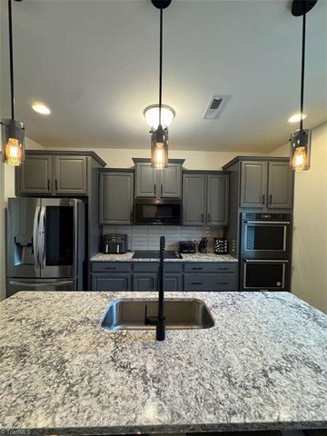 5712 Baverhof Drive, Greensboro, NC 27405