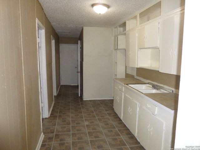 1222 Gardina, San Antonio, TX 78201