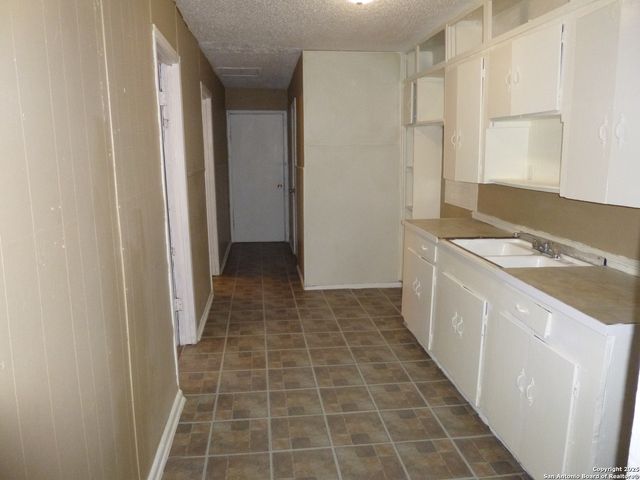 1222 Gardina, San Antonio, TX 78201