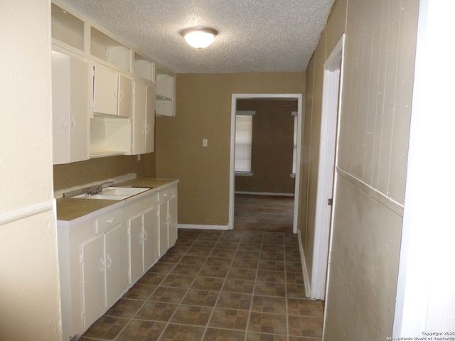 1222 Gardina, San Antonio, TX 78201