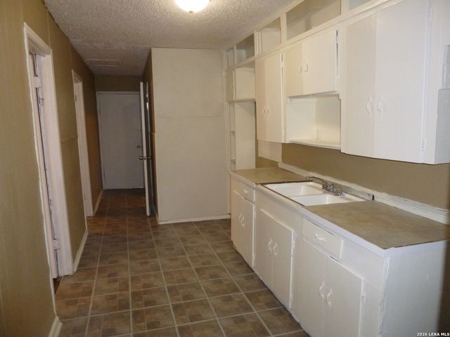 1222 Gardina, San Antonio, TX 78201