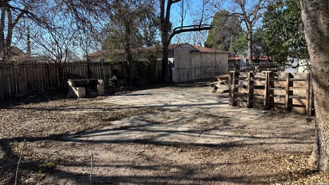 1222 Gardina, San Antonio, TX 78201