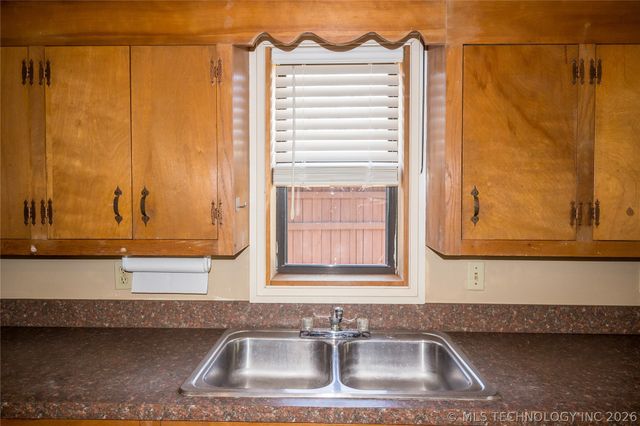 5350 Center, Madill, OK 73446