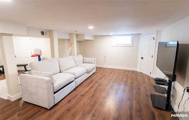 246 Stirling Avenue, Orange, NJ 07050