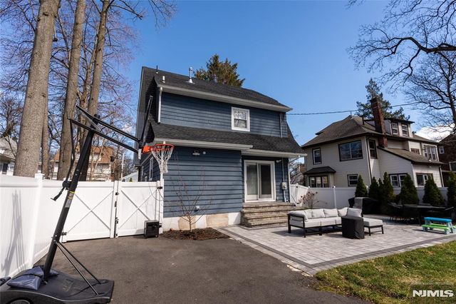 246 Stirling Avenue, Orange, NJ 07050