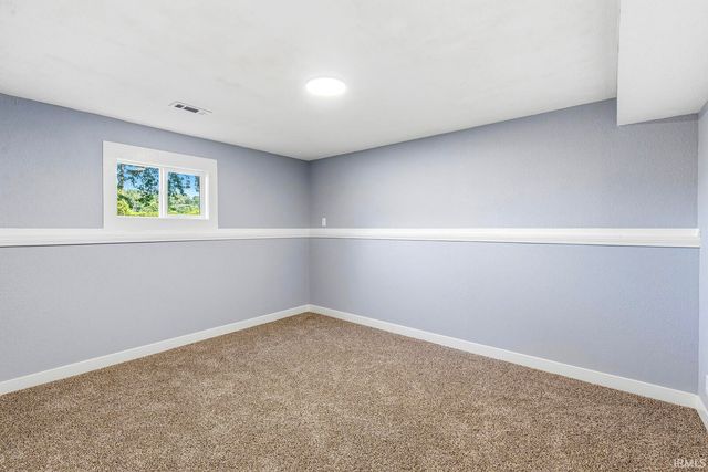 52680 Walsingham Lane, South Bend, IN 46637
