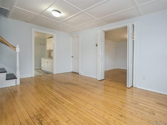 12 2nd Avenue, Port Washington, NY 11050