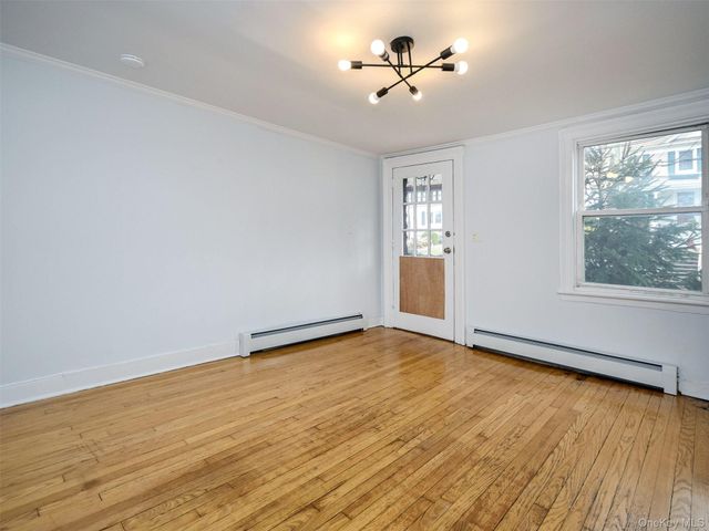 12 2nd Avenue, Port Washington, NY 11050