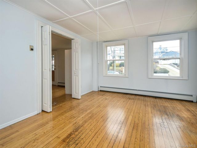 12 2nd Avenue, Port Washington, NY 11050