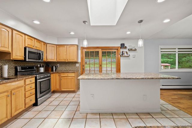 16 Brookside Drive, Pomona, NY 10970