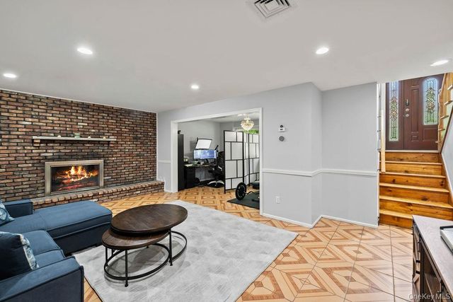16 Brookside Drive, Pomona, NY 10970