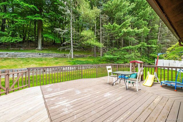 16 Brookside Drive, Pomona, NY 10970