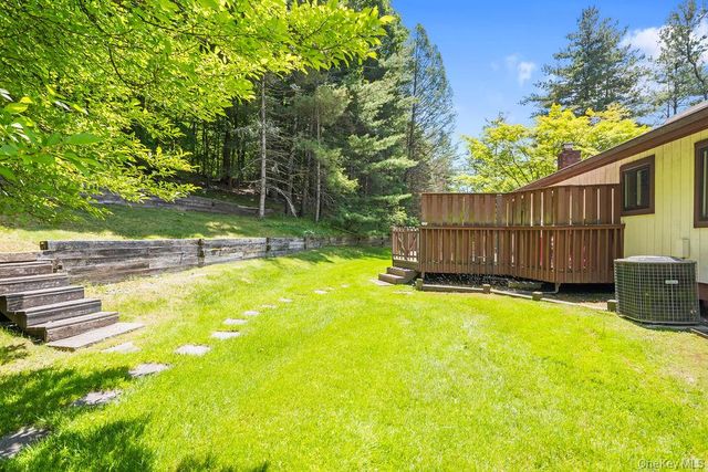 16 Brookside Drive, Pomona, NY 10970