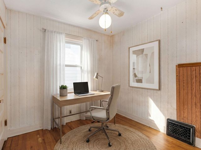 2526 W Walnut Street, Springfield, MO 65806