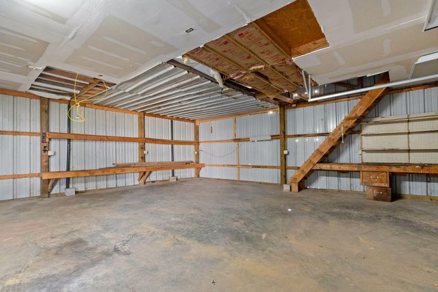 2526 W Walnut Street, Springfield, MO 65806