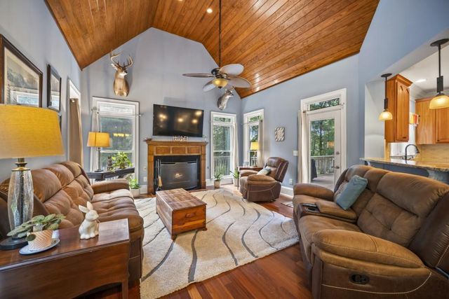 10 Clydesdale Trail, White, GA 30184