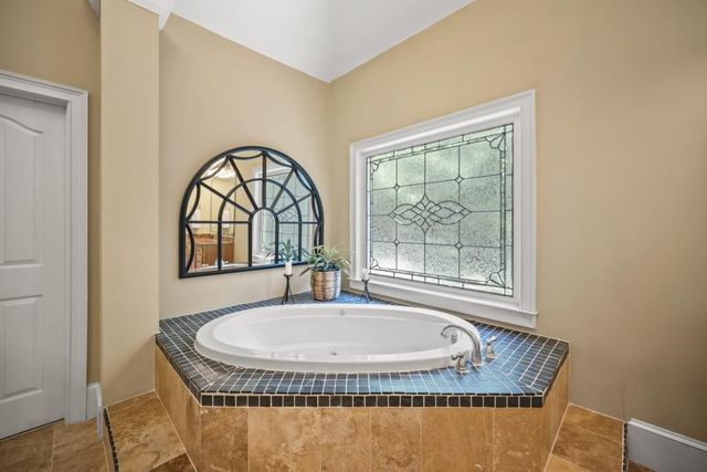 10 Clydesdale Trail, White, GA 30184