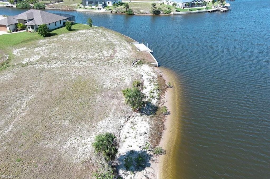 4213 NW 39th ST, Cape Coral, FL 33993