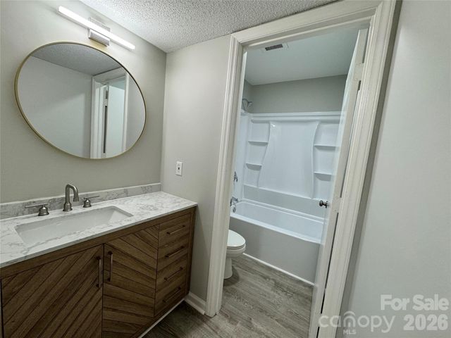 1906 Mereview Court 8, Charlotte, NC 28210