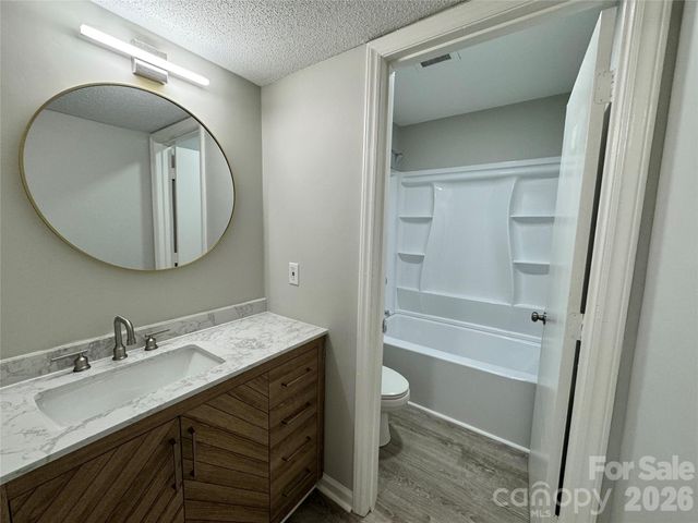 1906 Mereview Court 8, Charlotte, NC 28210