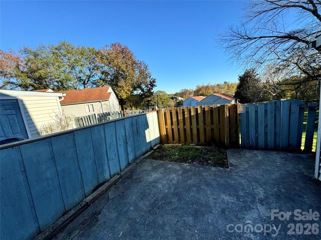 1906 Mereview Court 8, Charlotte, NC 28210
