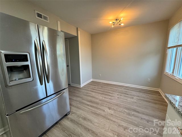 1906 Mereview Court 8, Charlotte, NC 28210