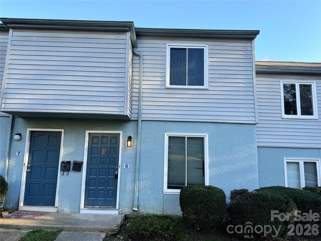 1906 Mereview Court 8, Charlotte, NC 28210