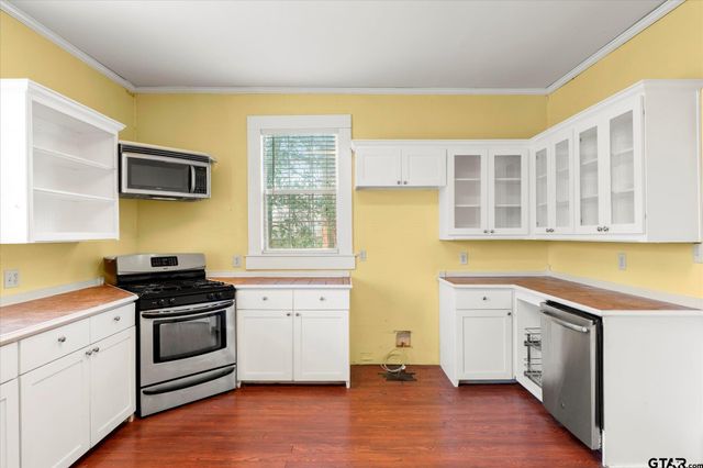 508 E 3rd, Mt Pleasant, TX 75455