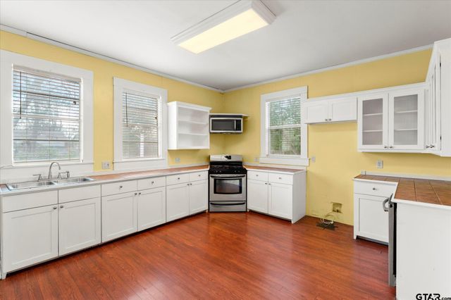 508 E 3rd, Mt Pleasant, TX 75455