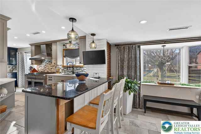 226 Front Street, Alburtis Boro, PA 18011