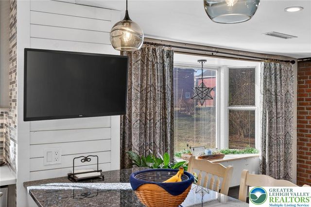 226 Front Street, Alburtis Boro, PA 18011