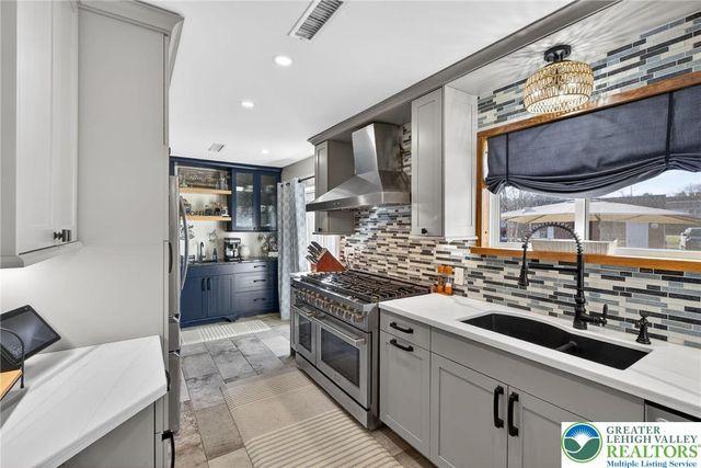 226 Front Street, Alburtis Boro, PA 18011