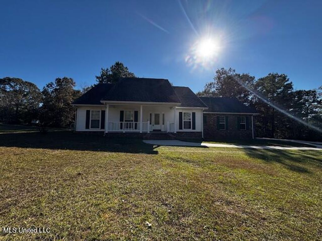 95 Ridgeland Drive, Carriere, MS 39426
