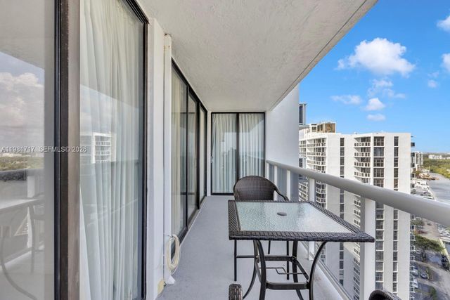 20515 E Country Club Drive 2242, Aventura, FL 33180