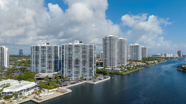 20515 E Country Club Drive 2242, Aventura, FL 33180