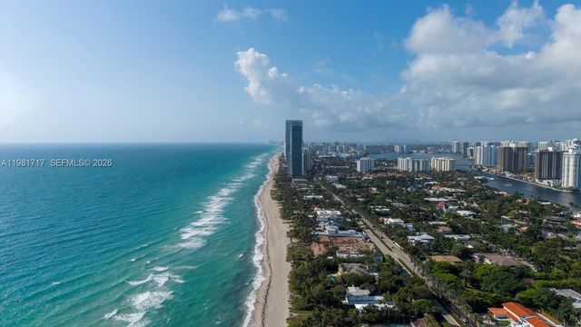 20515 E Country Club Drive 2242, Aventura, FL 33180