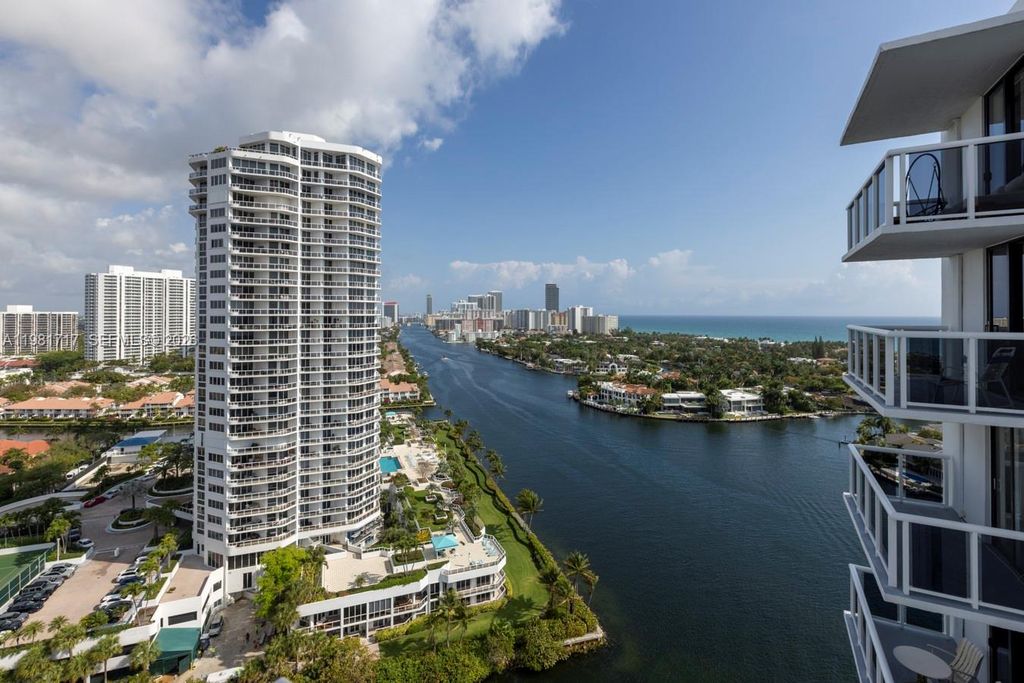 20515 E Country Club Drive 2242, Aventura, FL 33180