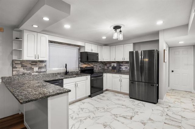 5 TWILIGHT LANE, Winter Haven, FL 33884