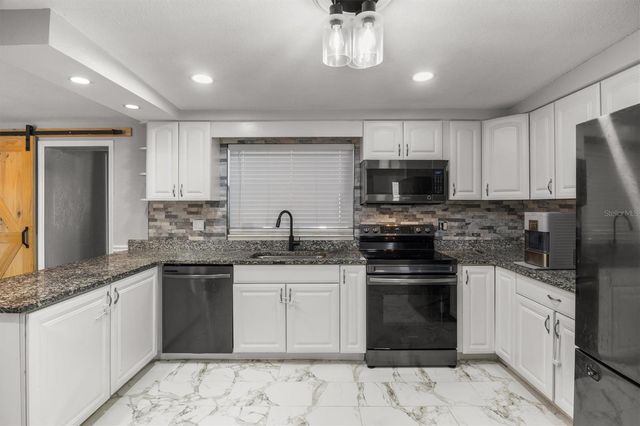 5 TWILIGHT LANE, Winter Haven, FL 33884