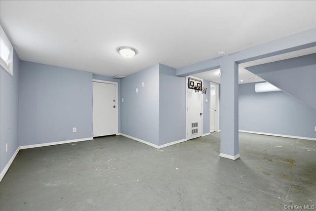 100 Spruce Street, West Hempstead, NY 11552