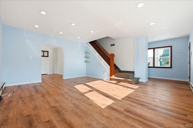 100 Spruce Street, West Hempstead, NY 11552