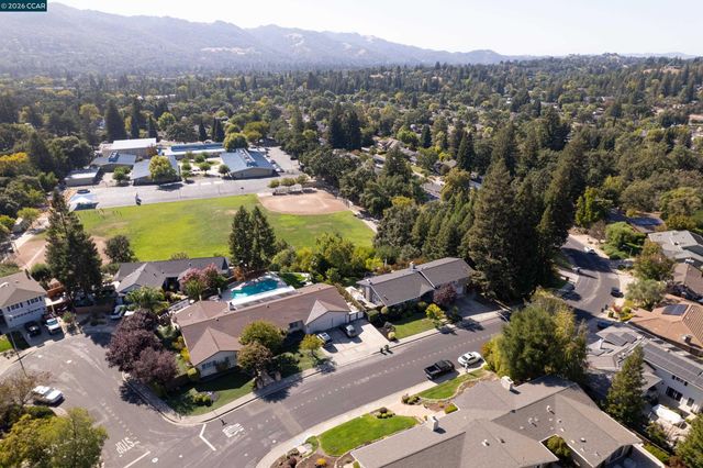 871 Richard Lane, Danville, CA 94526