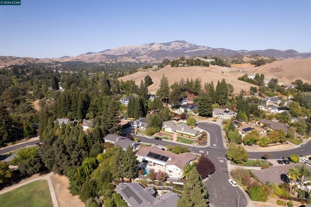 871 Richard Lane, Danville, CA 94526
